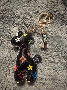 Multicolor Black Leatherette Giraffe Keychain with Tassel
